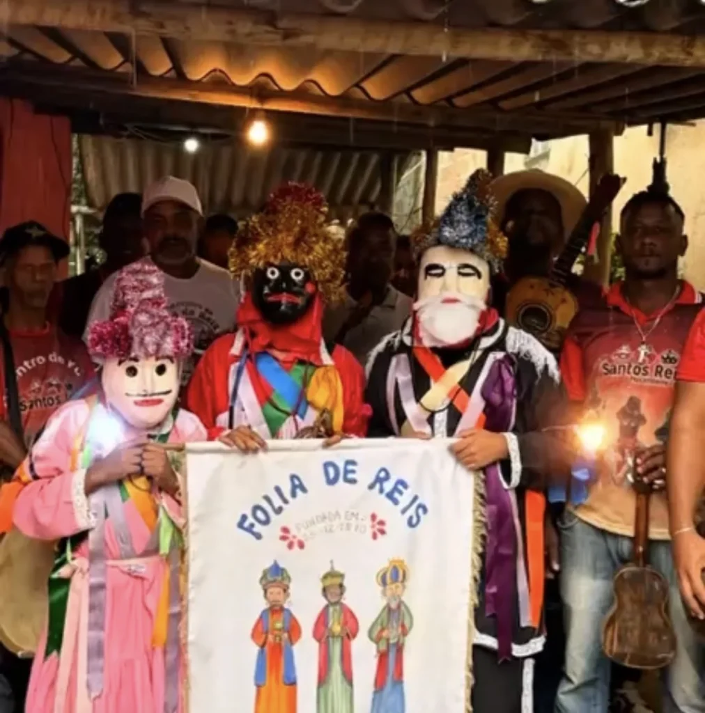 Folia de Reis se apresenta nesta terça-feira no Distrito de Mocambeiro, em Matozinhos