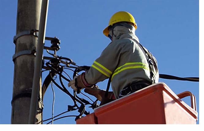 Moradores de Pedro Leopoldo enfrentam mais de 24 horas sem energia elétrica em bairros da cidade