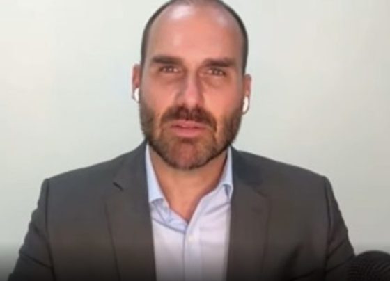 PF determina retorno imediato de Eduardo Bolsonaro ao cargo de policial federal