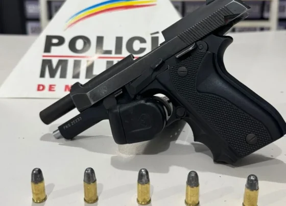Pistola calibre .40 com numeração suprimida e 10 munições são apreendidas em residência de Sete Lagoas