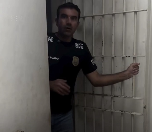 VÍDEO: Delegado mostra cela de prisão e faz alerta a pais e filhos nas redes sociais