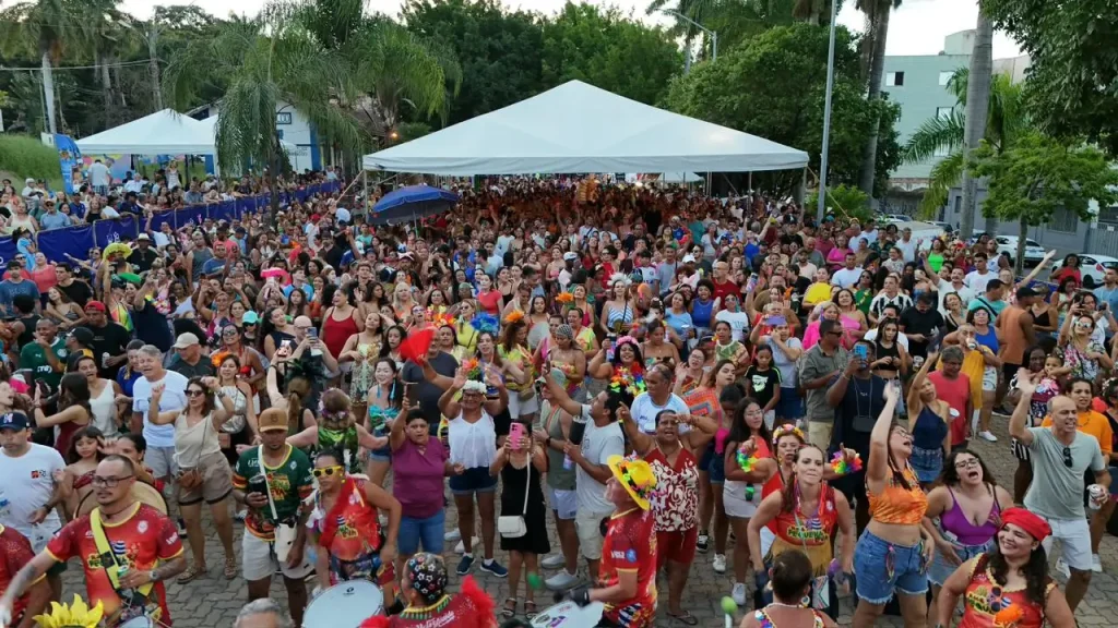 PL Folia 2026 consolida carnaval histórico em Pedro Leopoldo