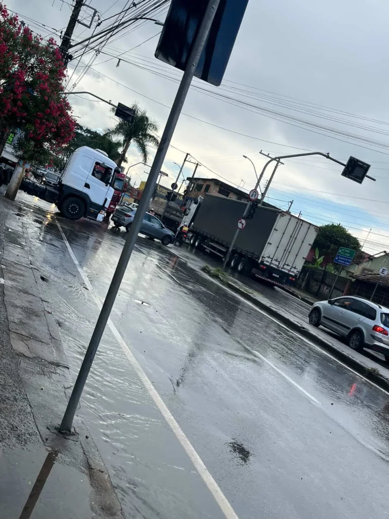 Semáforos desligados voltam a causar transtornos no bairro São Sebastião, em Matozinhos