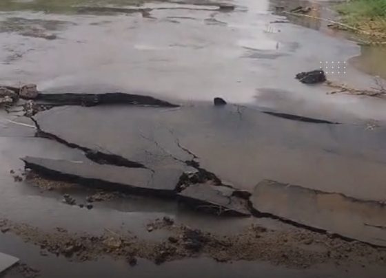 VÍDEO: Asfalto cede e motoristas devem redobrar atenção no Bairro São Paulo, em Matozinhos