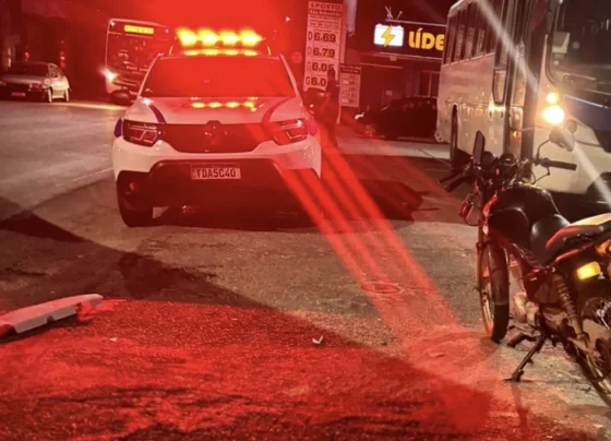 Colisão entre caminhão e moto deixa ferido em Sete Lagoas