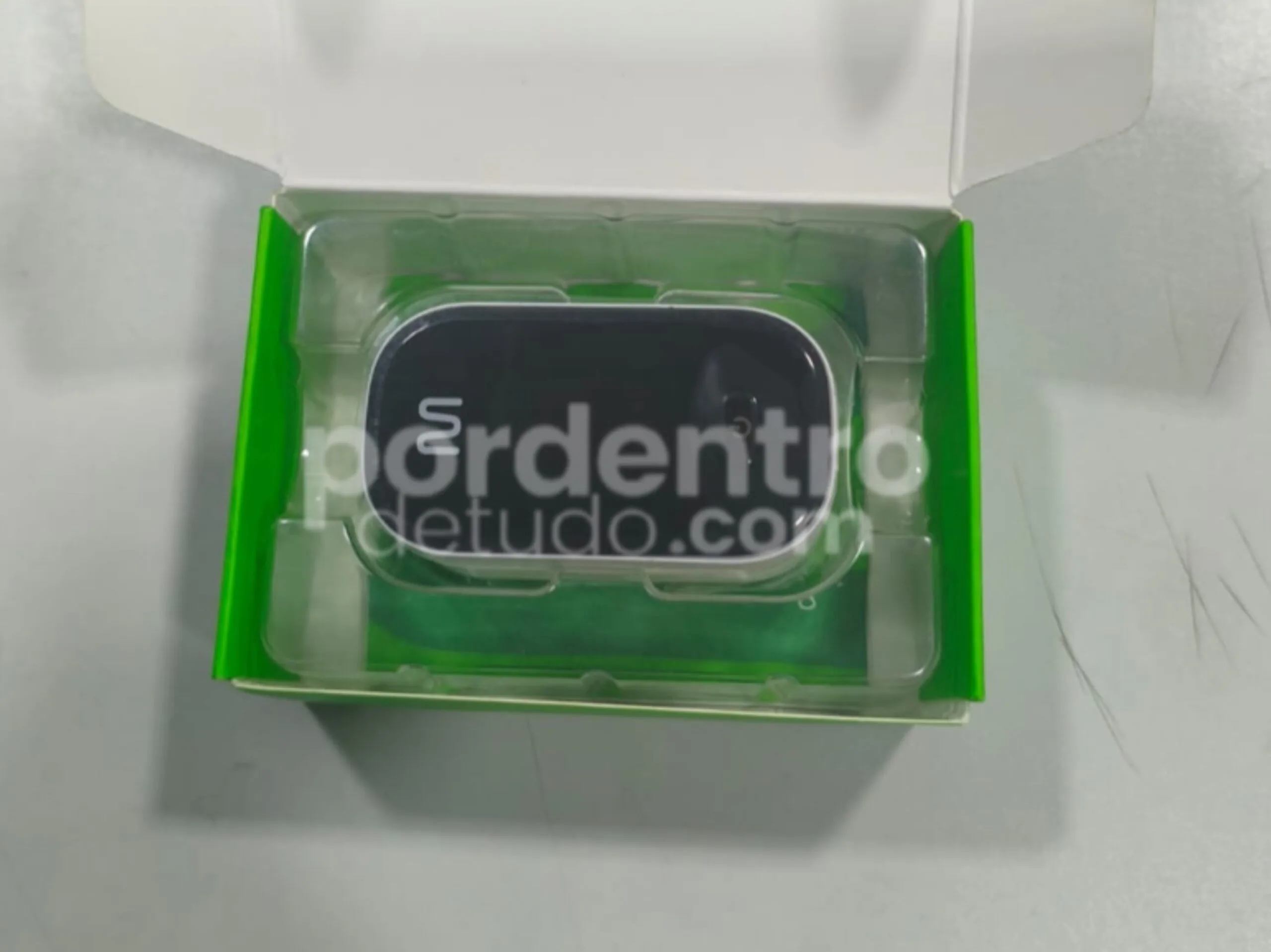 Homem em situação de rua é abordado com oxímetro no centro de Pedro Leopoldo