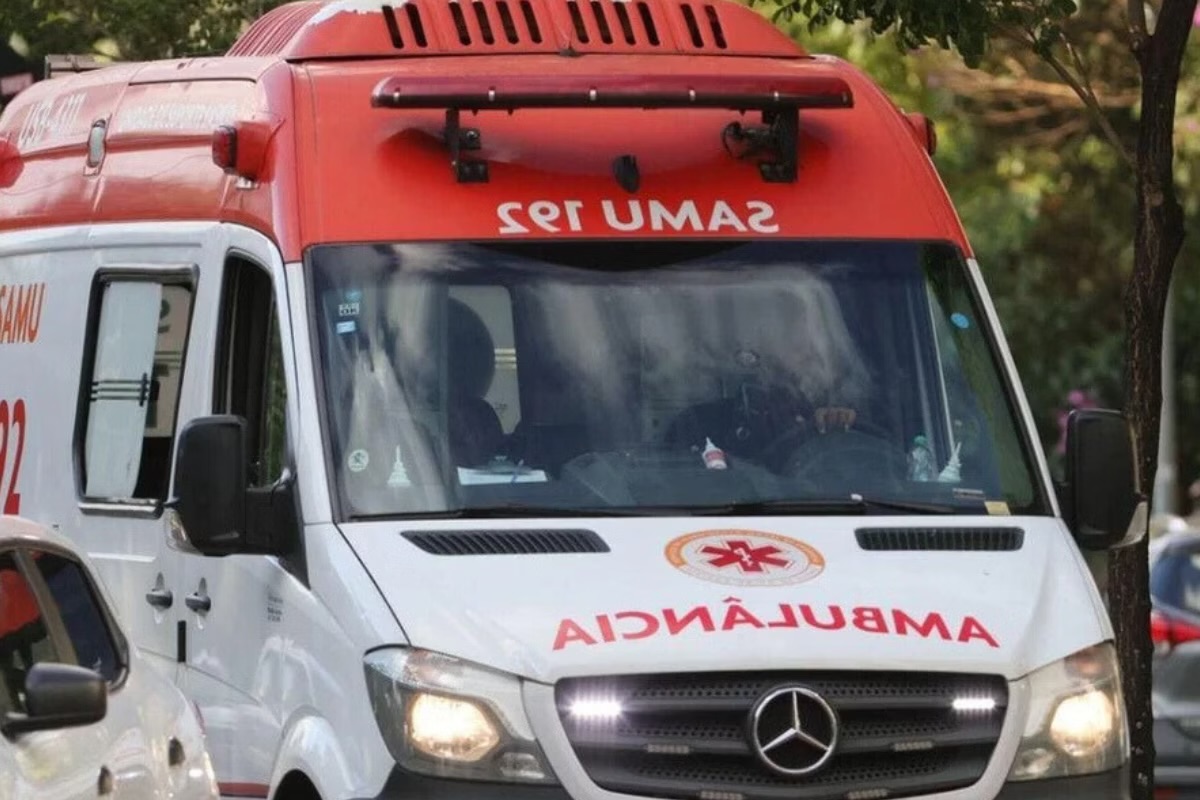Motociclista fica ferido após colisão com carro no Centro de Matozinhos