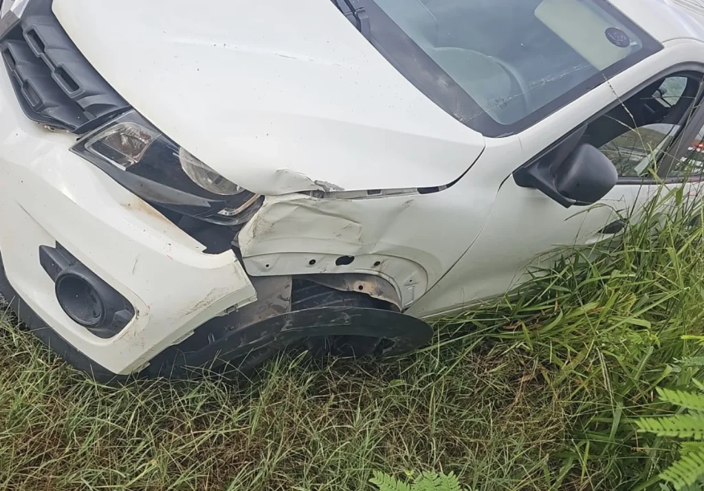 Motorista invade contramão e provoca acidente em São José da Lapa