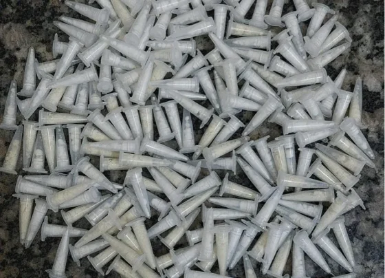 Polícia apreende 209 pinos de cocaína e 2 comprimidos de ecstasy em casa em Pedro Leopoldo