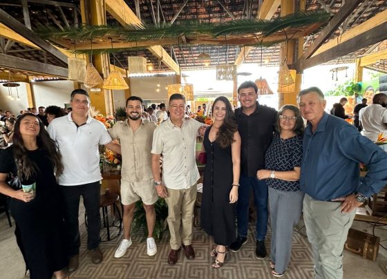 VÍDEO: Senador Carlos Viana celebra 63 anos ao lado do filho, deputado Samuel Viana, em evento em Matozinhos