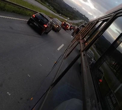 Acidente interdita totalmente MG-424 em São José da Lapa