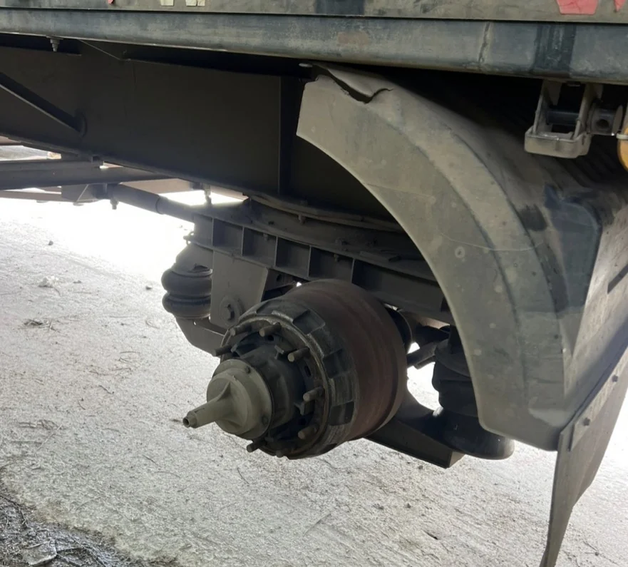 Caminhão tem quatro rodas furtadas dentro de empresa em Matozinhos