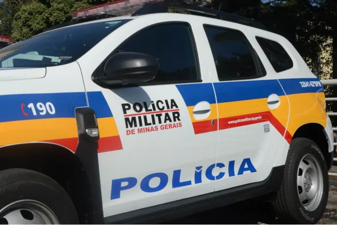 Cliente agride dono de bar com pedaço de madeira após se recusar a pagar conta em Sete Lagoas