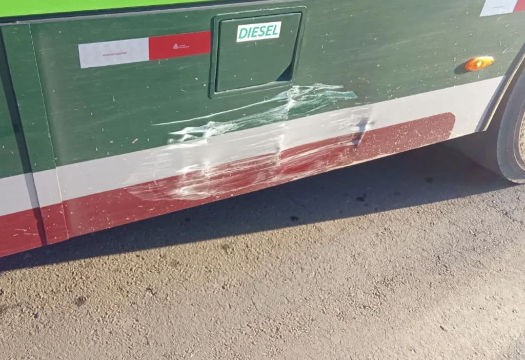 Colisão entre carro e ônibus é registrada em Pedro Leopoldo