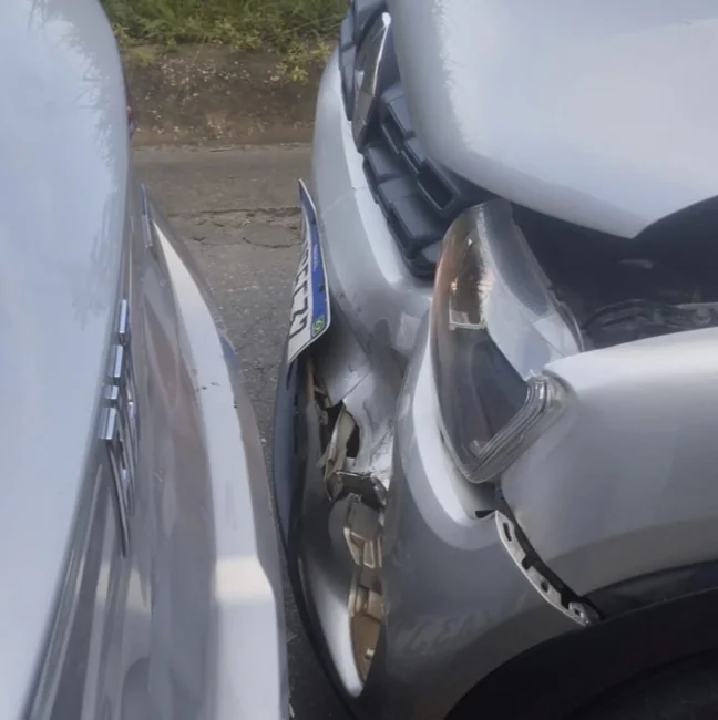 Engavetamento entre três carros é registrado em Pedro Leopoldo