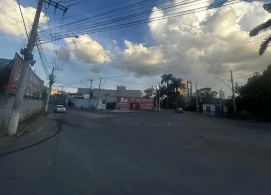 Idosa passa mal, cai ao lado de ônibus e mobiliza atendimento em Pedro Leopoldo
