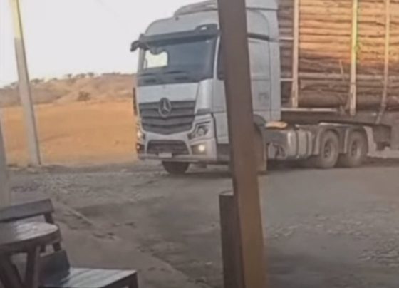 VÍDEO: “É vergonhoso”, diz vereador ao denunciar tráfego de carretas em vias de Matozinhos