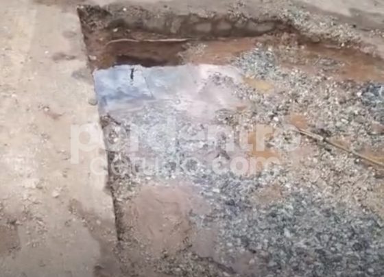 VÍDEO: Moradores denunciam desperdício de água em rua e falta de abastecimento no bairro Vista Alegre, em Matozinhos