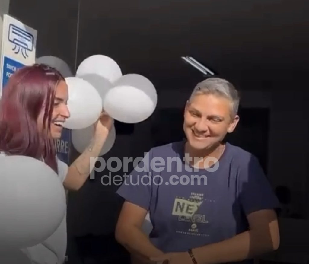 VÍDEO: Paciente conclui tratamento de quimioterapia e emociona equipe em hospital Sete Lagoas
