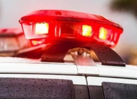 Ciclista é atropelada em rotatória de Sete Lagoas