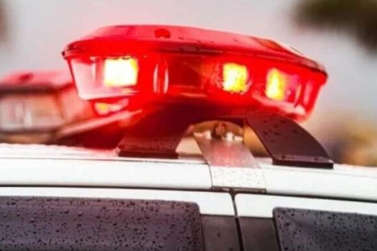 Ciclista é atropelada em rotatória de Sete Lagoas