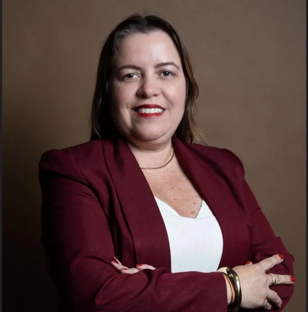 Especialista em NR-1, Danielly Araújo se destaca com foco em saúde mental e cultura organizacional