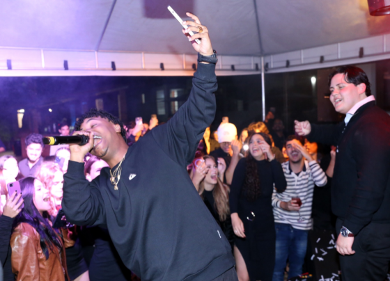 Guilherme Couto reúne amigos em Pedro Leopoldo para celebrar 18 anos com direito a show de MC Vitin LC