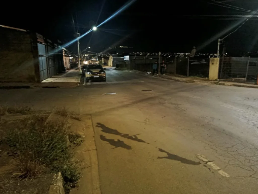 Motociclista fica ferido após acidente em cruzamento no bairro Progresso, em Sete Lagoas