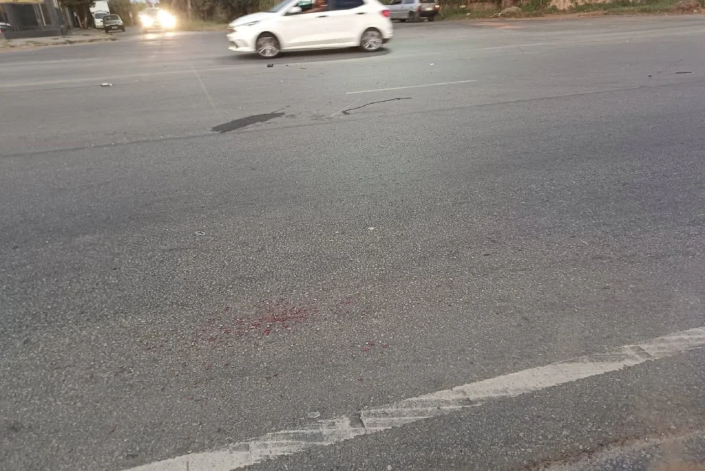 Motociclista fica ferido após colisão com carro em avenida de Matozinhos