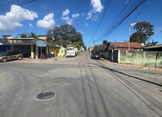 Motociclista fica ferido após colisão com carro em cruzamento no bairro São Sebastião em Matozinhos