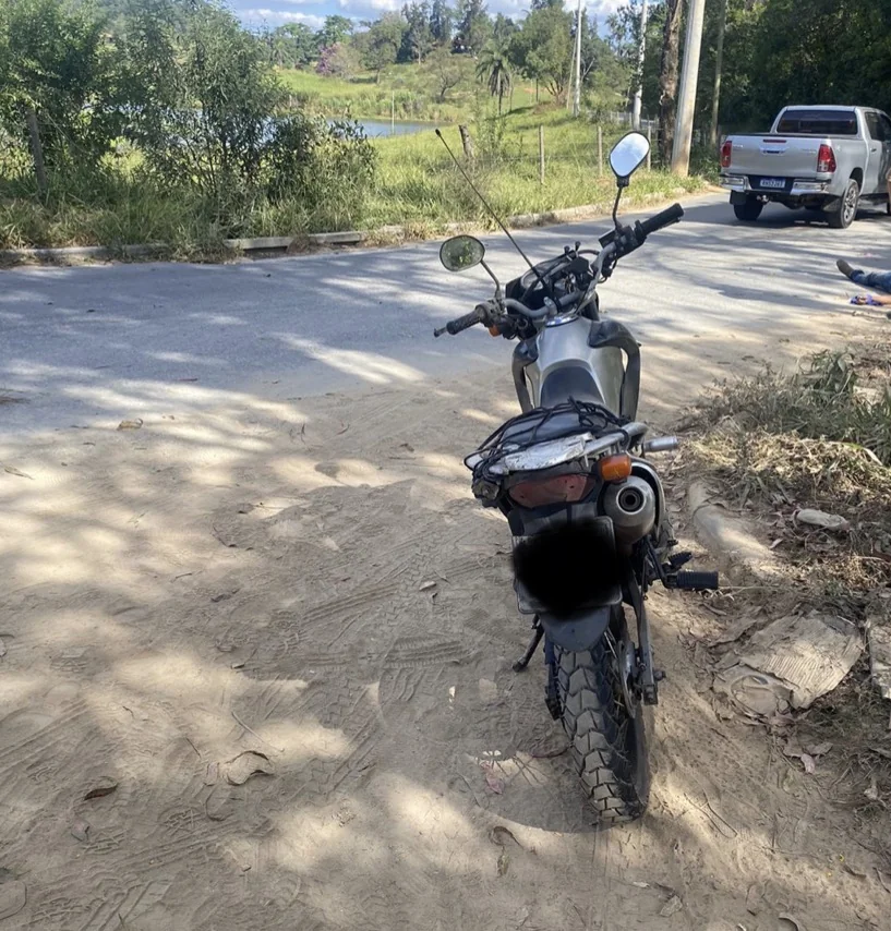 Motociclista fica ferido após queda em rodovia de Pedro Leopoldo