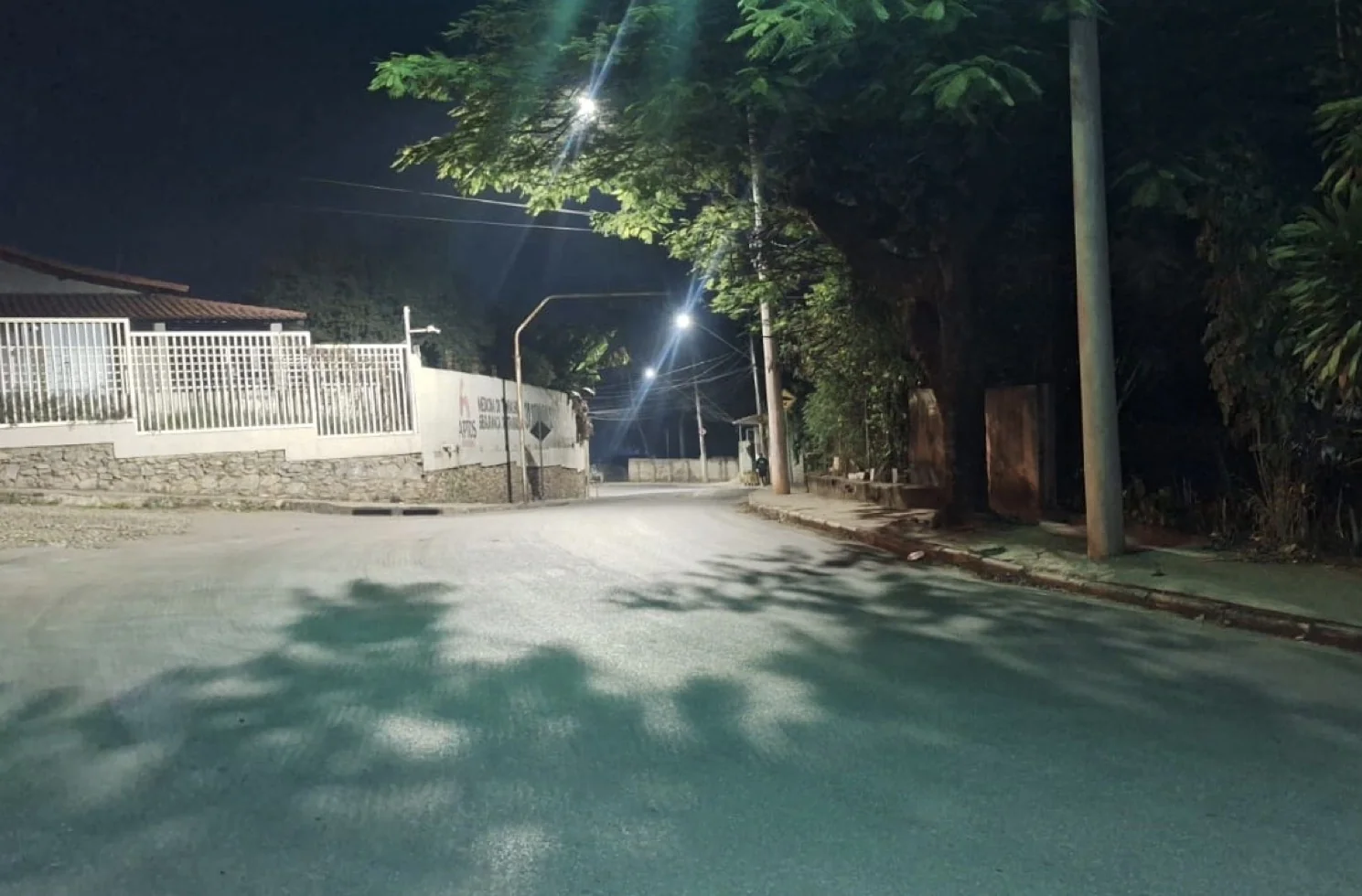 Ciclista fica ferido após ser atropelado por veículo no Centro de Matozinhos