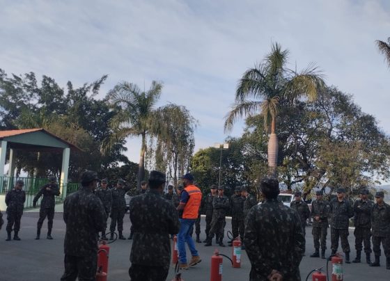Defesa Civil de Matozinhos ministra palestra no Tiro de Guerra 04-003 sobre prevenção e resposta a desastres