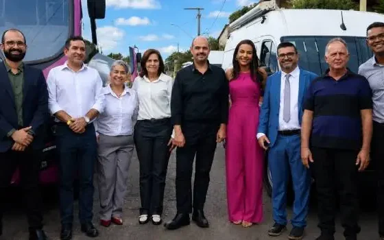 Governo de Minas entrega 14 micro-ônibus e quatro vacimóveis para reforçar saúde na região de Matozinhos