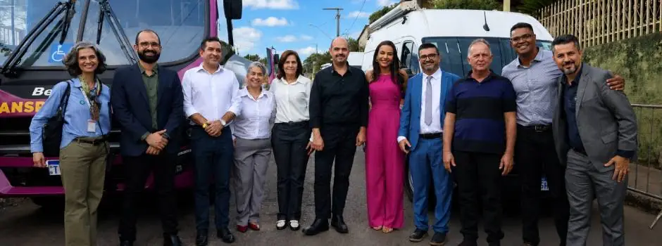 Governo de Minas entrega 14 micro-ônibus e quatro vacimóveis para reforçar saúde na região de Matozinhos
