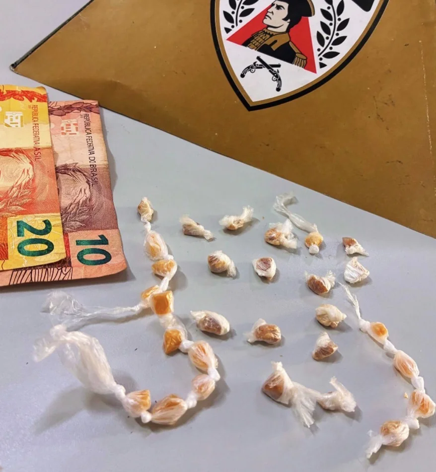Homem é preso com 29 pedras de crack em Pedro Leopoldo