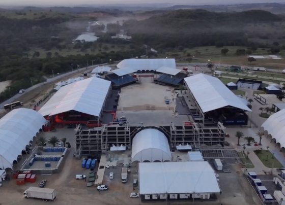 Imagens aéreas mostram avanço da estrutura do Pedro Leopoldo Rodeio Show 2026; ASSISTA!