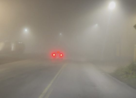 Motorista segue na contramão sob forte neblina na MG-424 e quase provoca acidente em Matozinhos