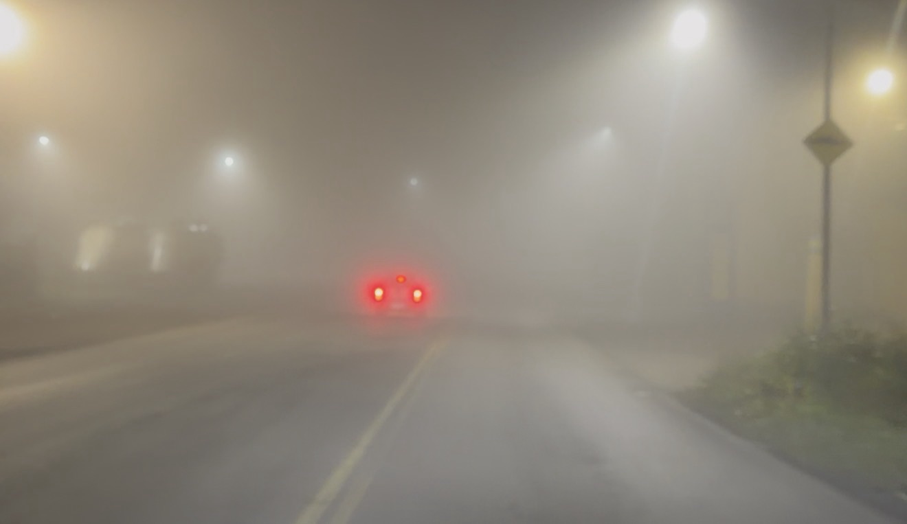 Motorista segue na contramão sob forte neblina na MG-424 e quase provoca acidente em Matozinhos