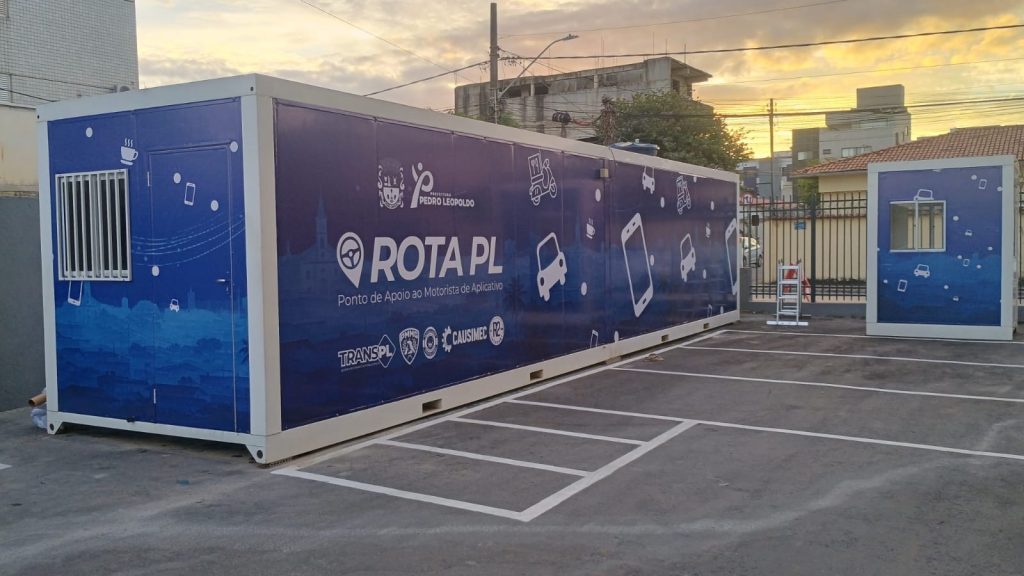 Prefeito Emiliano inaugura ponto de apoio para motoristas de aplicativo e entregadores