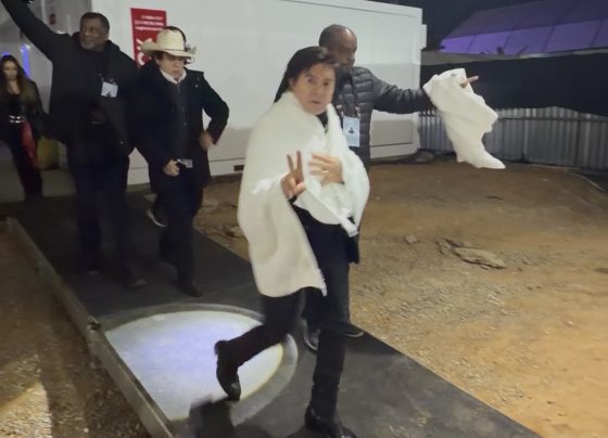 VÍDEO: Chitãozinho & Xororó deixam o palco após show emocionante no Pedro Leopoldo Rodeio Show