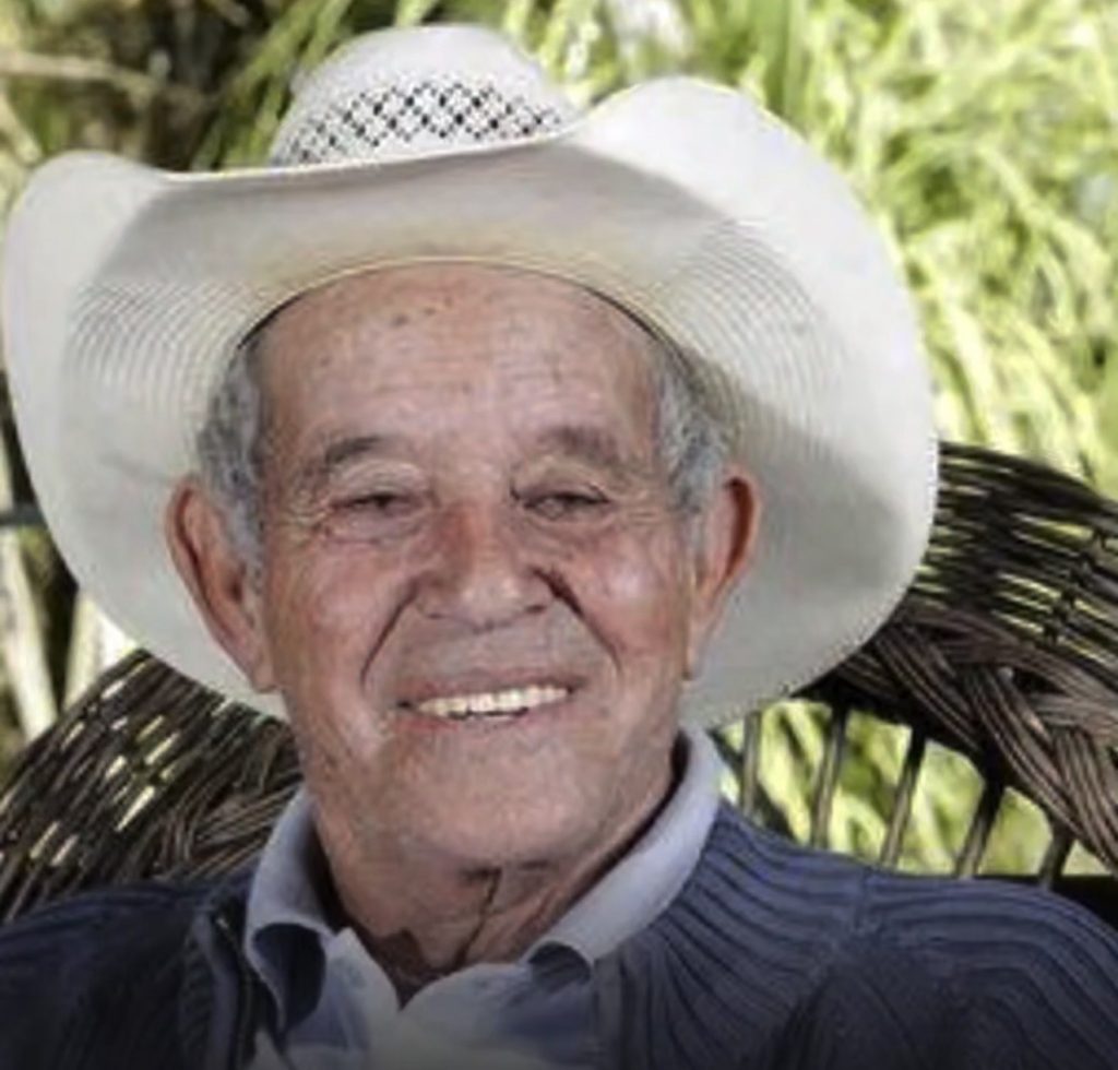 VÍDEO: Geraldo Lapinha é homenageado no Pedro Leopoldo Rodeio Show ao completar 100 anos