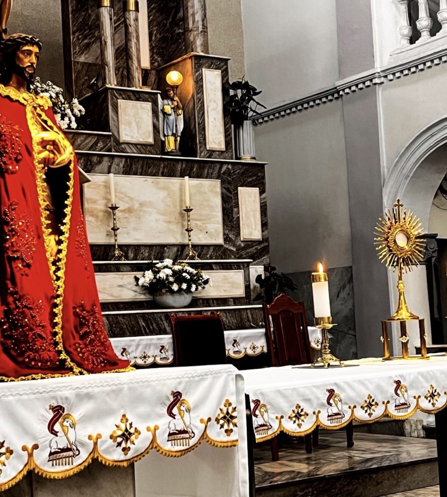 VÍDEO: Matozinhos realiza Vigília de Corpus Christi no Santuário Senhor Bom Jesus