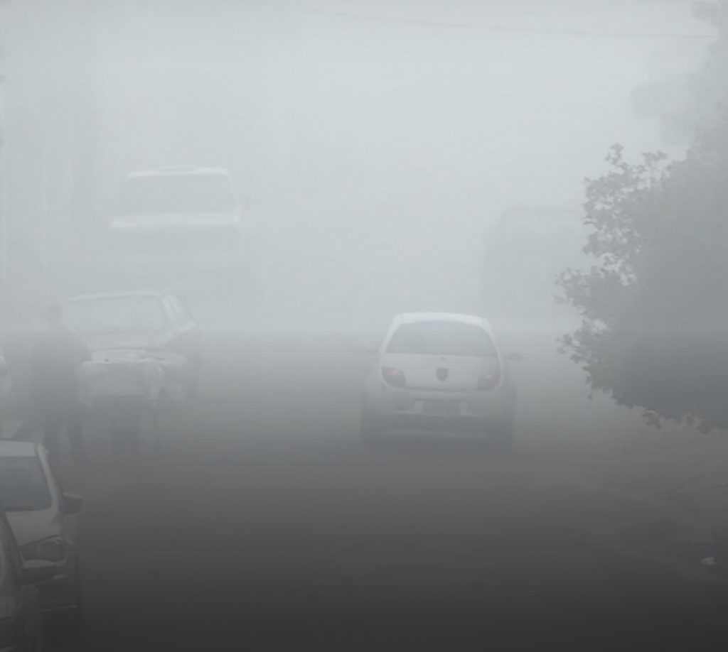 VÍDEO: Veículo “desaparece” em meio à forte neblina e cena chama atenção em Matozinhos