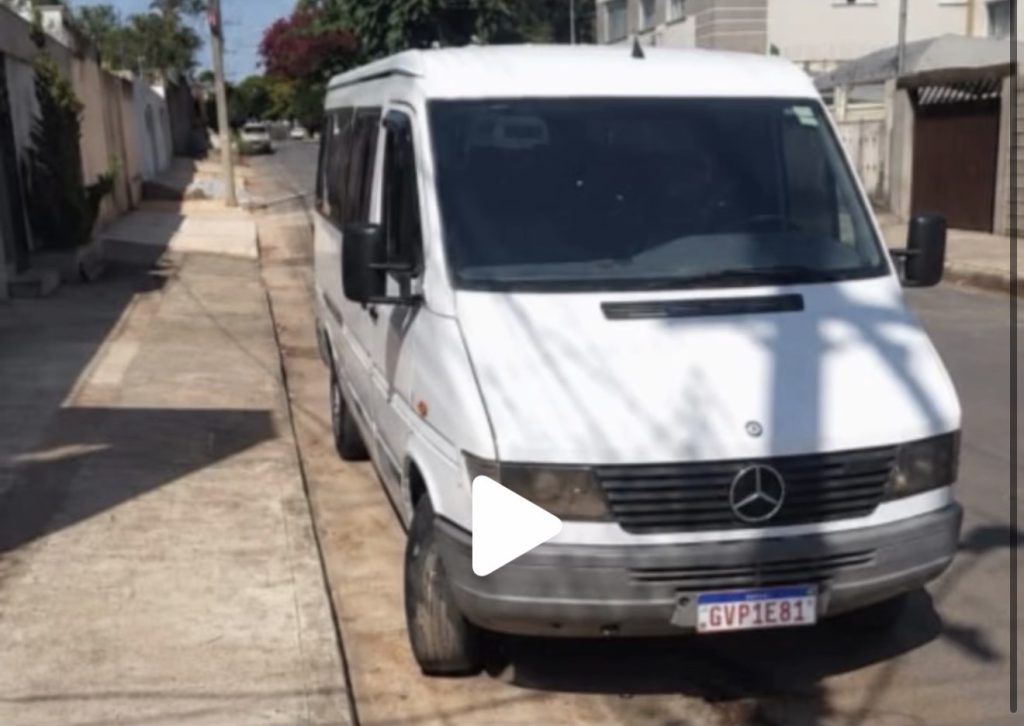 Van roubada em Pedro Leopoldo; moradores ajudam nas buscas