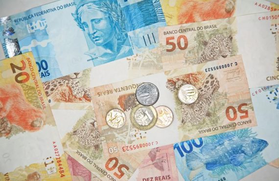 Farmacêutico perde mais de R$ 7 mil em golpe durante falsa renovação de passaporte em Sete Lagoas