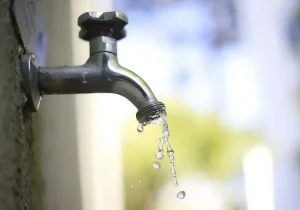 Interrupção no abastecimento de água afeta diversos bairros de Matozinhos nesta terça-feira (18)