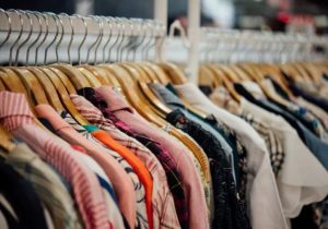 Jovem cai em golpe ao comprar roupas pela internet em São José da Lapa