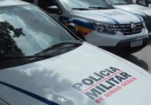 Motociclista fica gravemente ferido em acidente envolvendo três veículos em Sete Lagoas