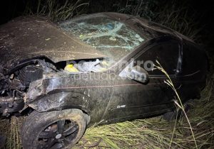 Motorista fica ferido após capotamento na MG-238, em Funilândia
